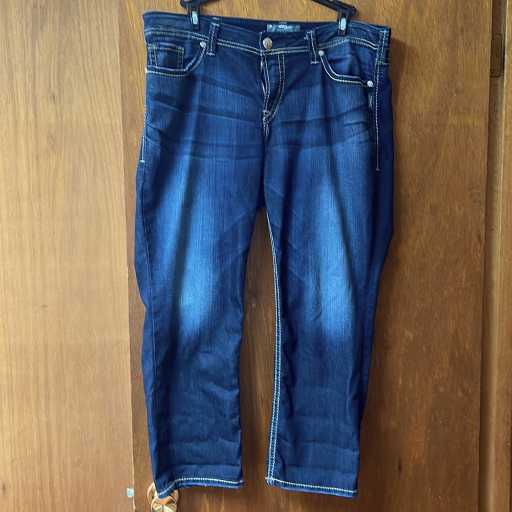 Silver Jeans Suki Capri.